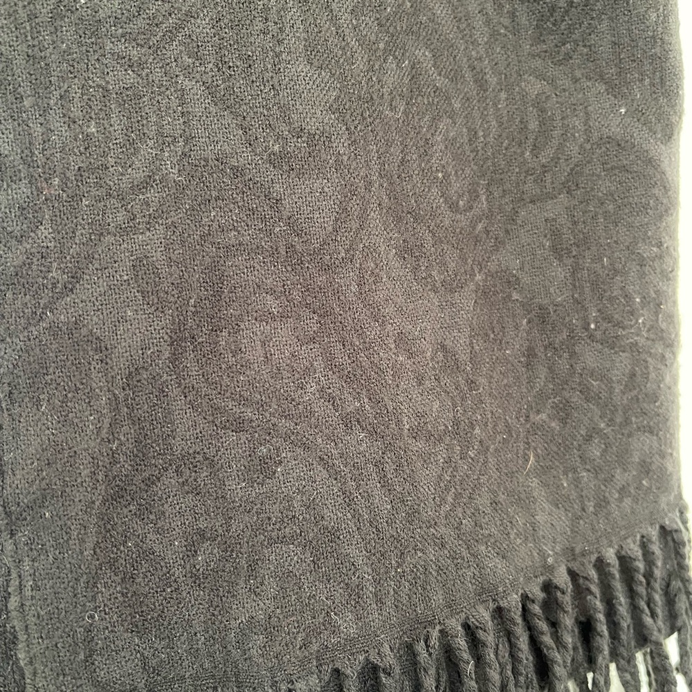 Scarves - Picture 4 of 7